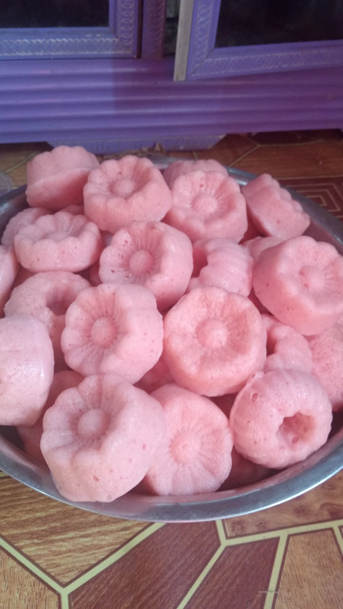 Kue Mangkok Pink